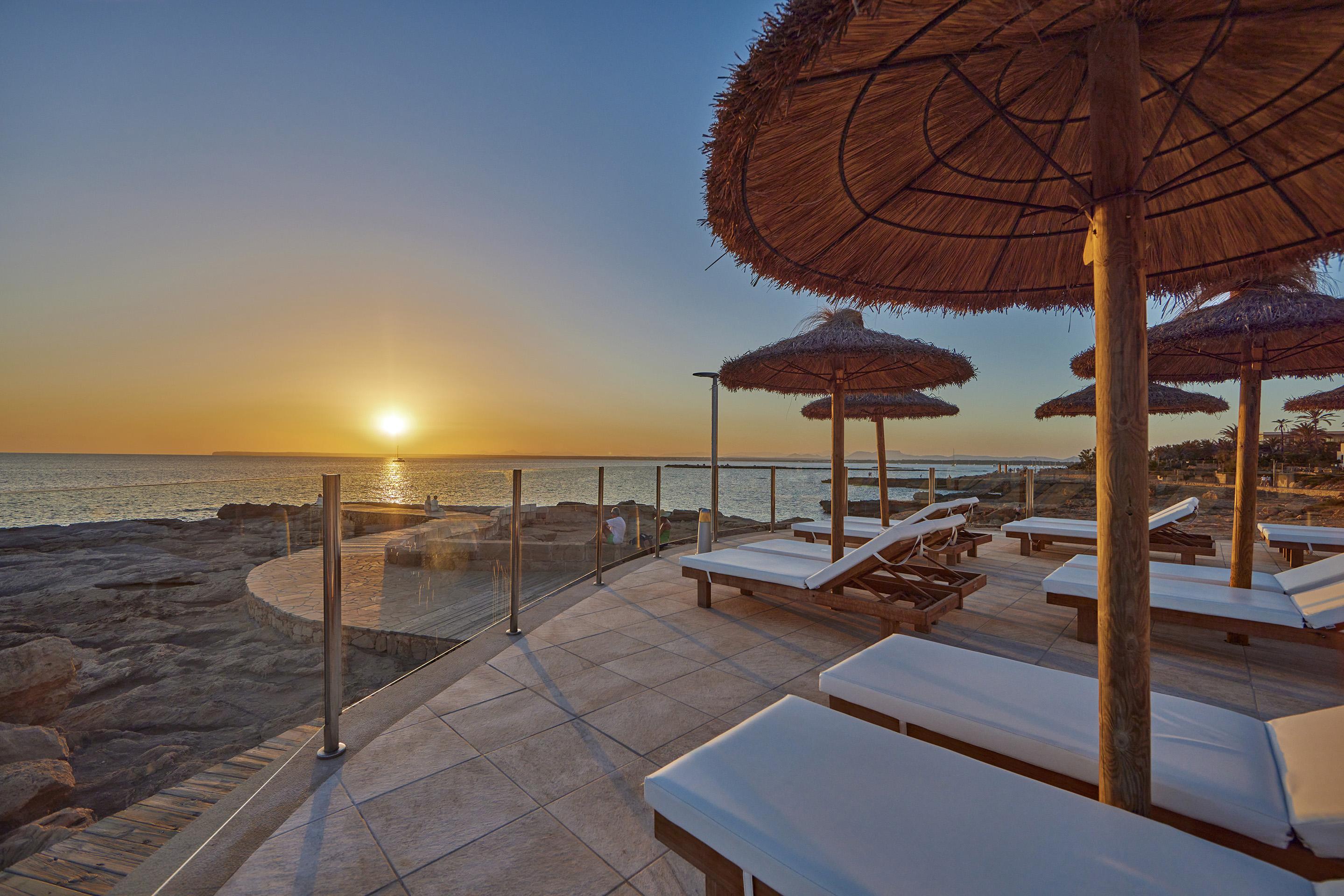 Universal Hotel Cabo Blanco - Adults Only 콜로니아 산트 호르디 외부 사진