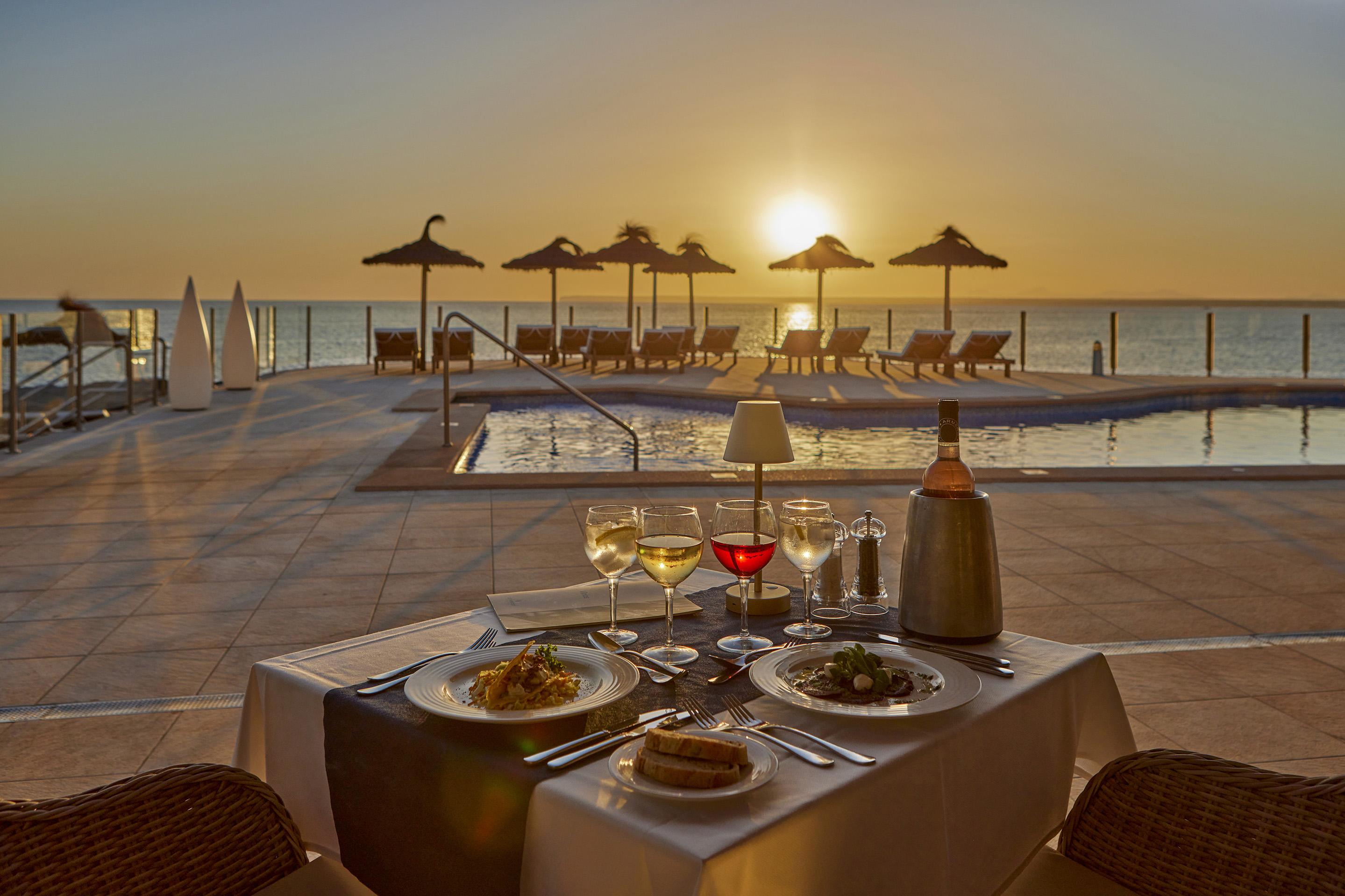 Universal Hotel Cabo Blanco - Adults Only 콜로니아 산트 호르디 외부 사진