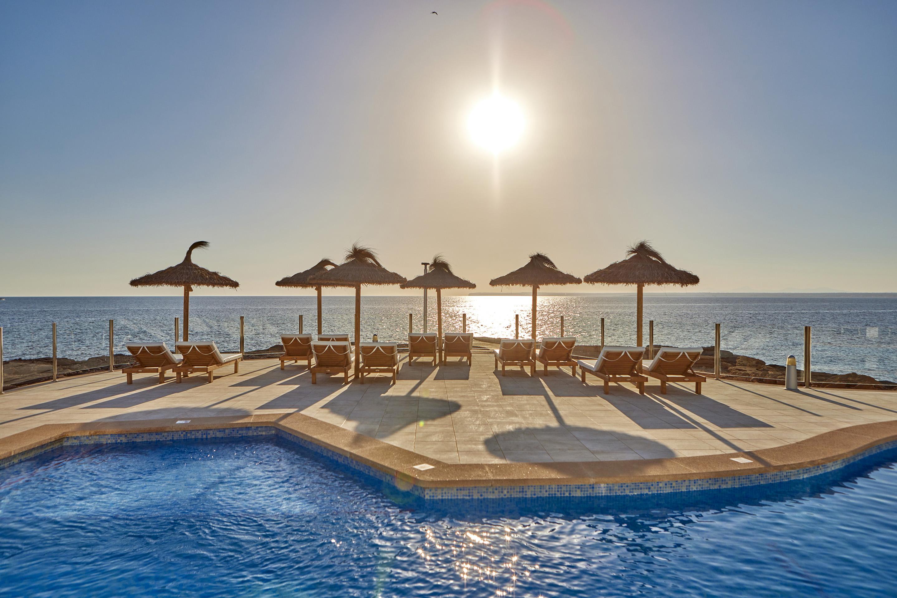 Universal Hotel Cabo Blanco - Adults Only 콜로니아 산트 호르디 외부 사진