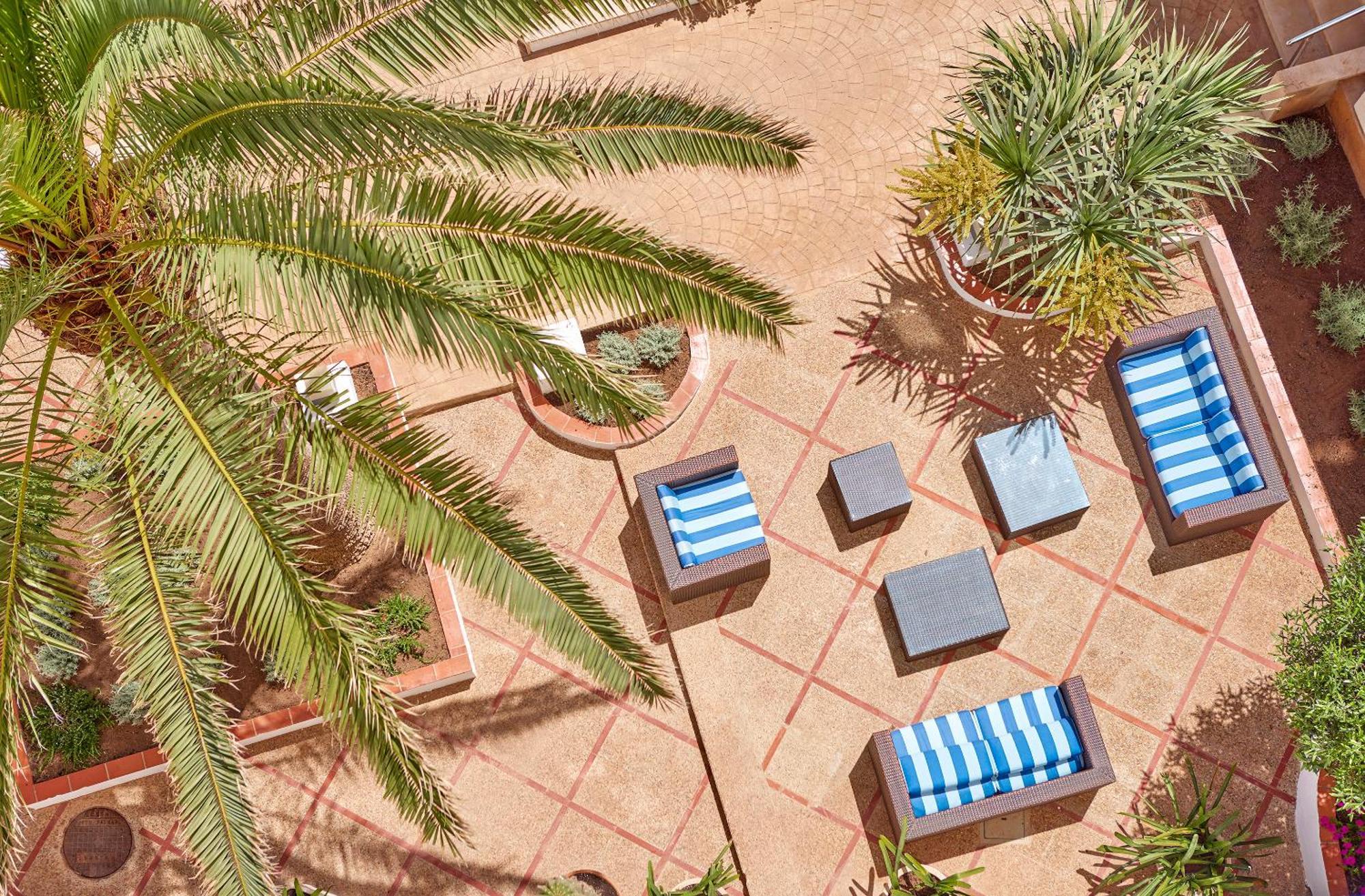 Universal Hotel Cabo Blanco - Adults Only 콜로니아 산트 호르디 외부 사진